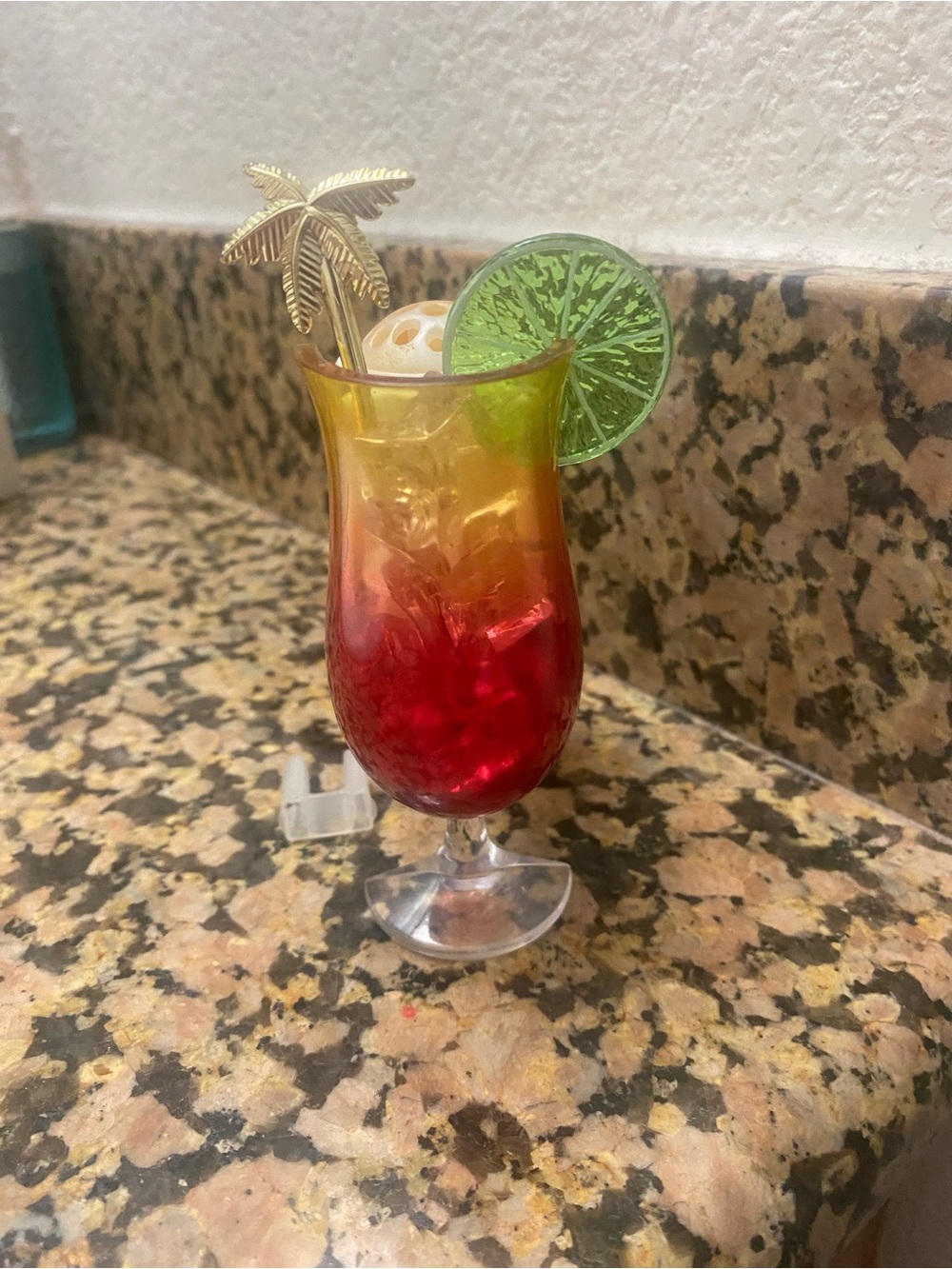 Bath & body works cocktail drink wallflower plug
